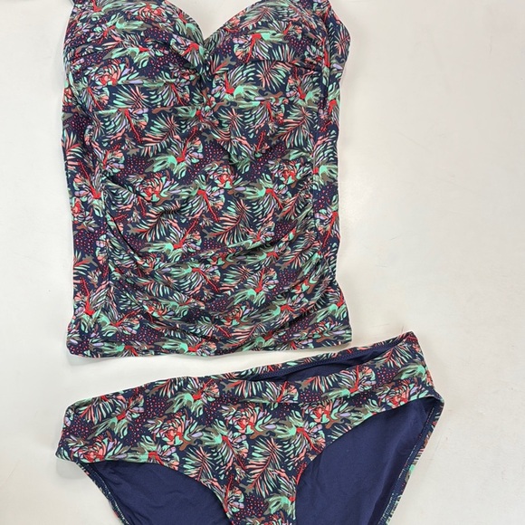 Bond Eye Two Piece Tankini Swim Top and Bottoms Size 6 - Picture 3 of 15
